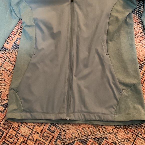 Arc’teryx women’s lightweight jacket - XS - Picture 3 of 11